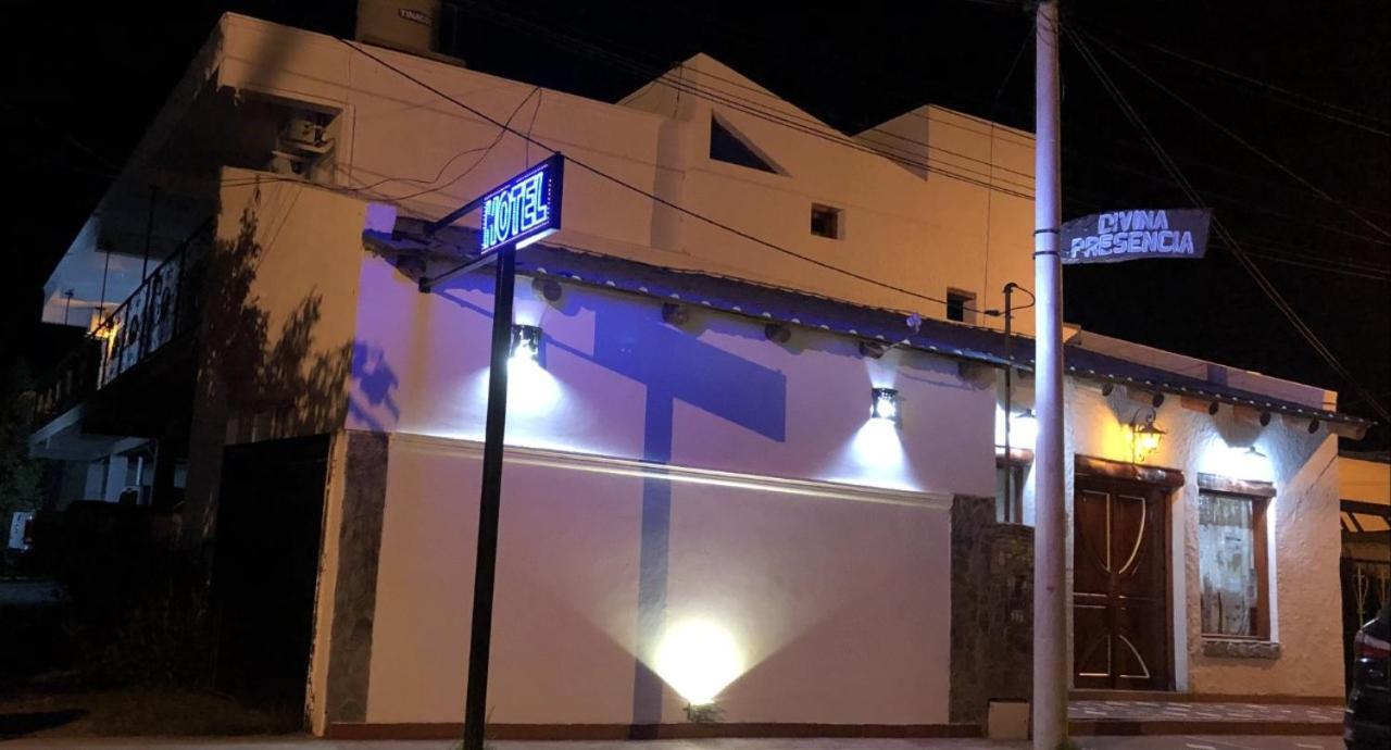 Divina Presencia Hotel Cafayate Exterior photo
