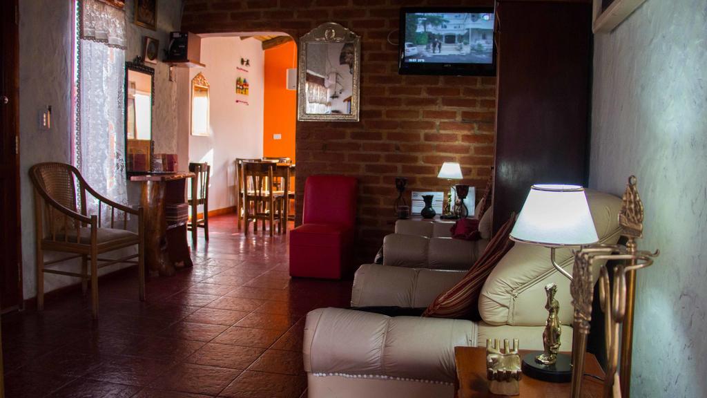 Divina Presencia Hotel Cafayate Exterior photo